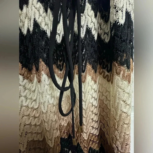 Dress barn women’s brown zig zag v neck crocheted cover up plus size 16 - Picture 4 of 5